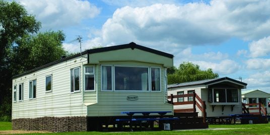 Holiday Homes to rent – Pisces & Acorn Country Park