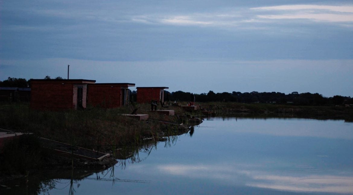 fishing huts 116